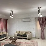 Cozy Apartment Near To Point 90