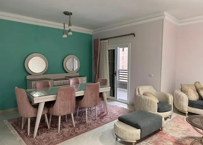 Cozy Apartment Near To Point 90