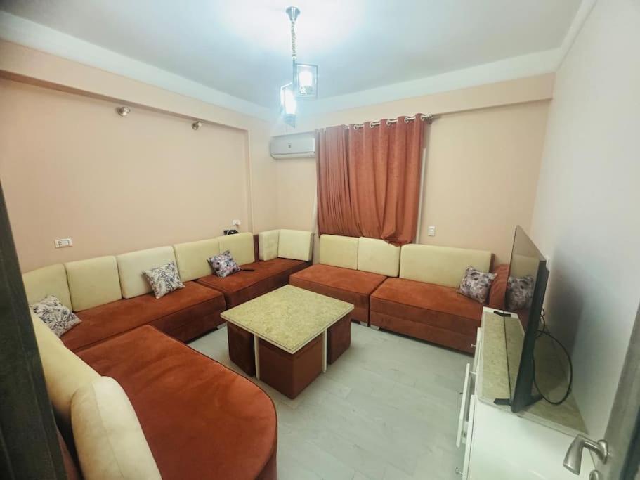 Cozy Near To Point 90 Apartment